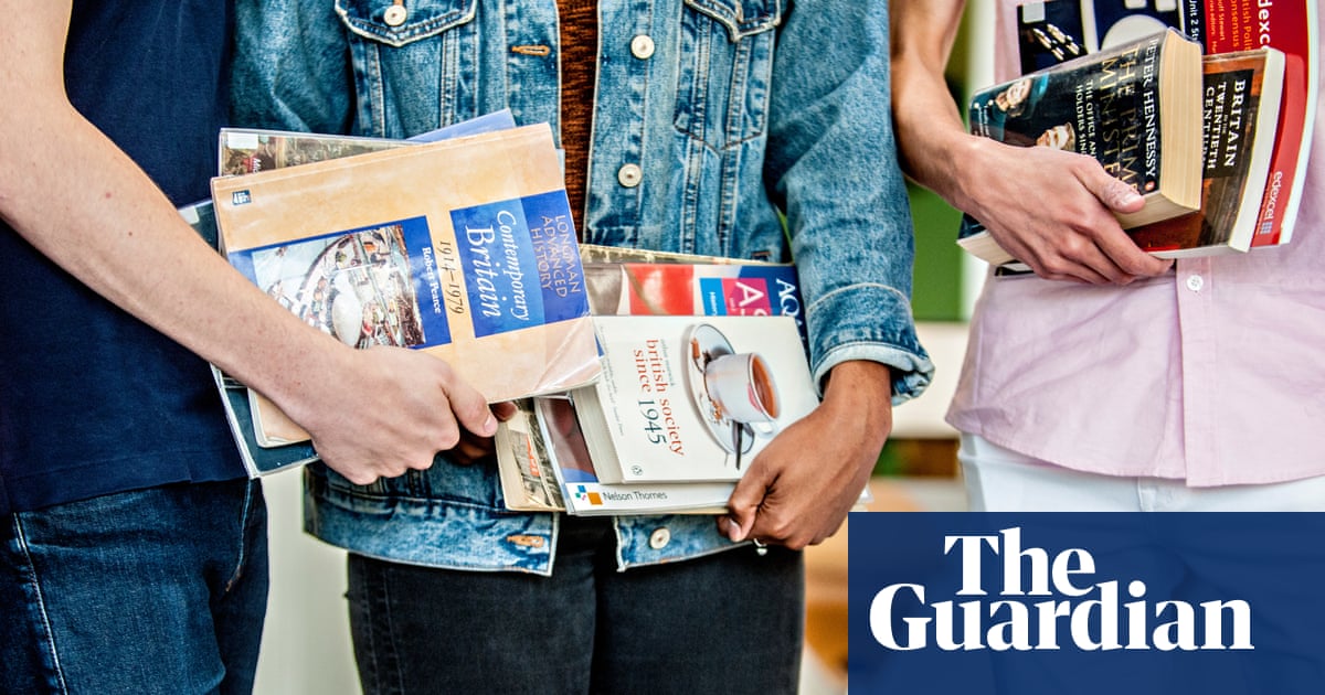 Young carers in England and Wales ‘forced out of education’ by benefit rules | Young carers