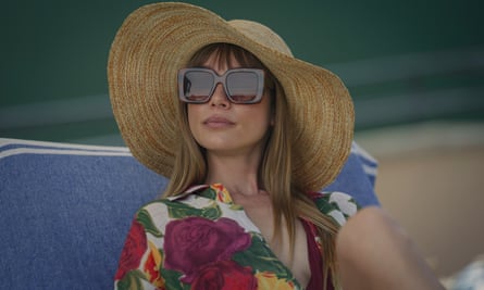 Hats entertainment … Who Is Erin Carter?