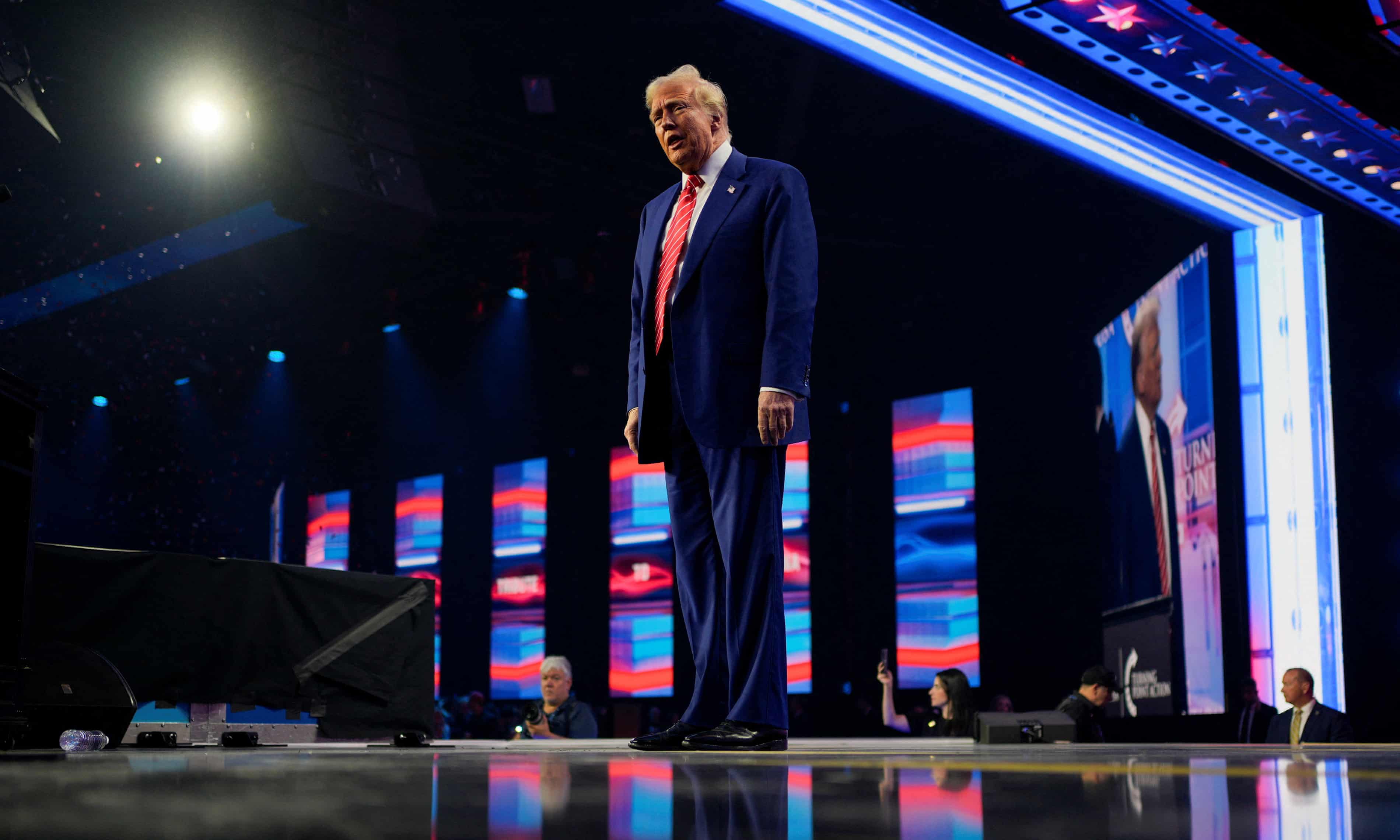 Trump reiterates anti-immigration promise at rightwing convention rally (theguardian.com)