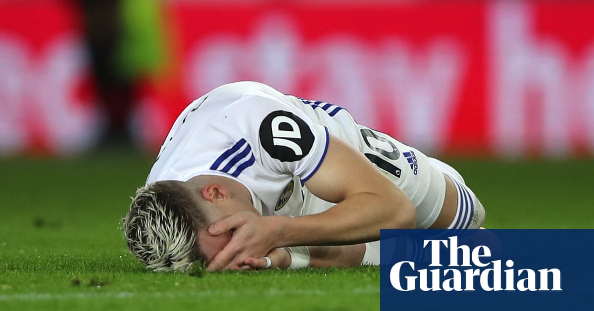 Leeds and Arsenal condemn online abuse of Ezgjan Alioski and Nicolas Pépé