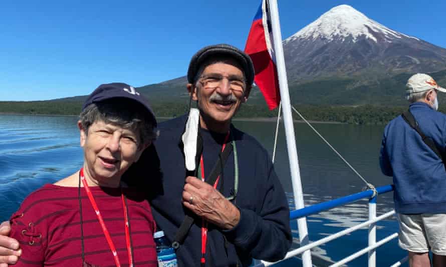 Janet Silver Gent y Allen Bodell quedaron atrapados a bordo de su crucero por América del Sur.