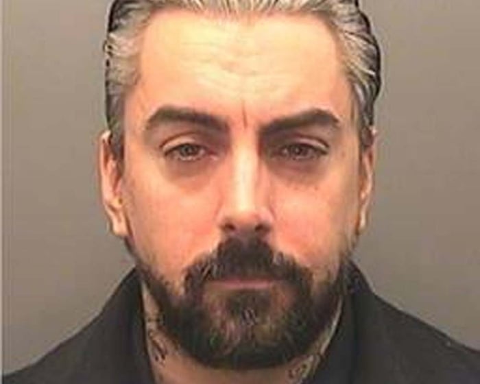 Lostprophets singer Ian Watkins died from stab wound to the neck, inquest told