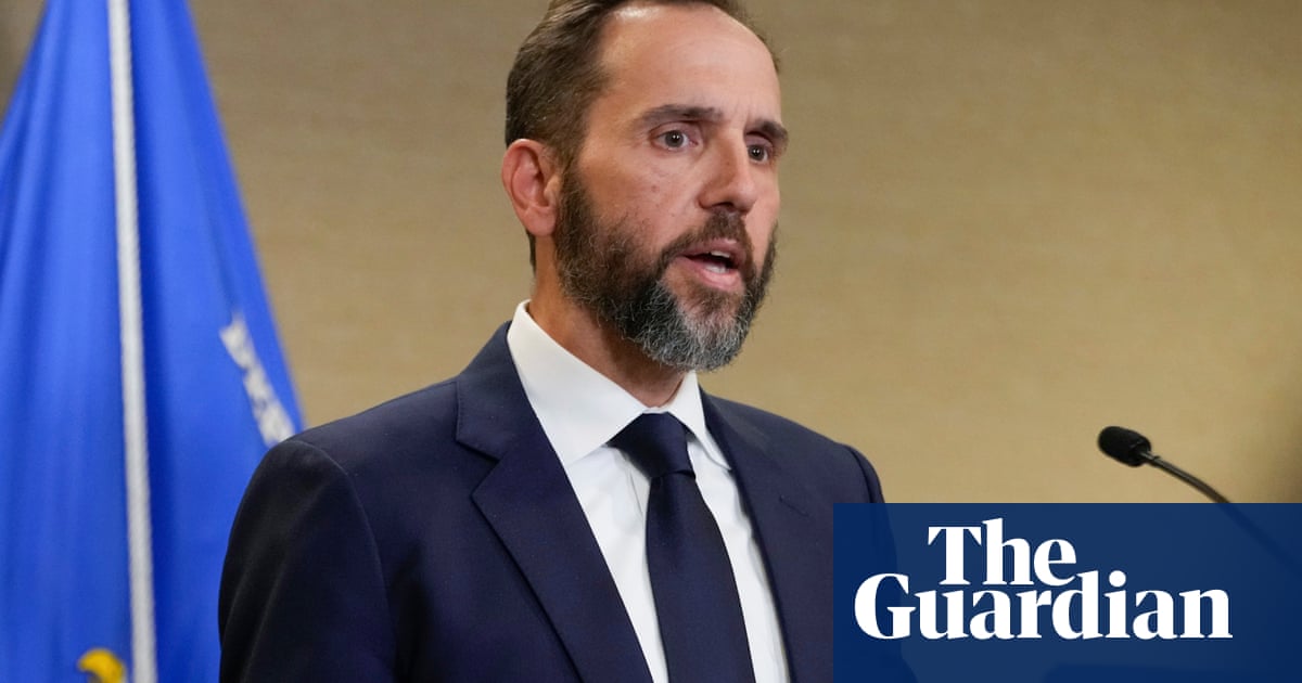 Prosecutors urge court to reject Trump’s immunity claims in election subversion case
