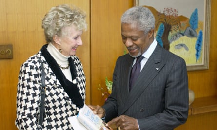 Margaret Anstee shows her book Never Learn to Type (2003) to the United Nations secretary general, Kofi Annan.
