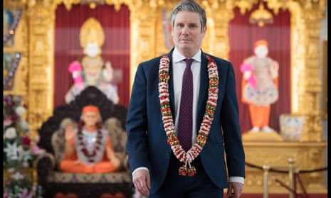 Keir Starmer visits a Hindu temple in north London in 2021