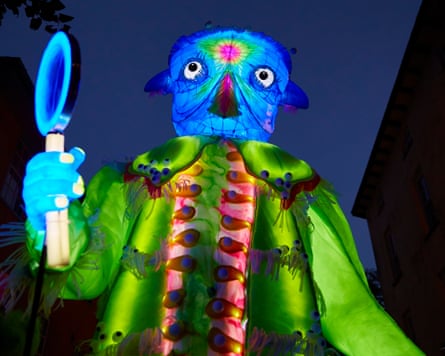 A person dressed as an alien.