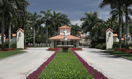 The front entrance to the Trump National Doral.