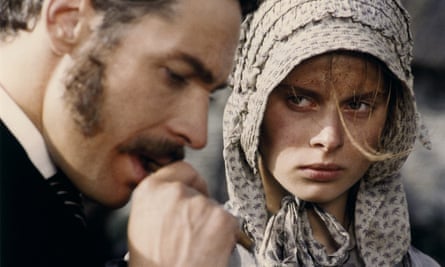 Leigh Lawson as Alec and Nastassja Kinski as Tess in Roman Polanski’s 1979 film version.