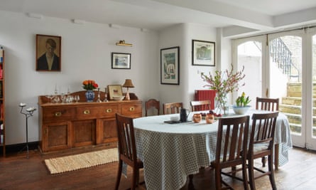 Zoe Williams’ kitchen, after styling.