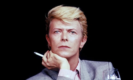 david bowie with cigarette He had an instinct for elegance': David Bowie's fashion legacy | Fashion david bowie with cigarette He had an instinct for elegance': David Bowie's fashion legacy | Fashion