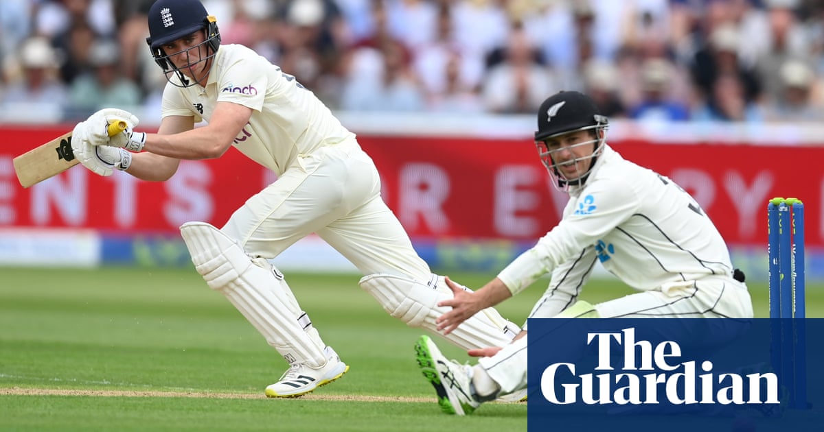 Dan Lawrence helps England rally against New Zealand in second Test