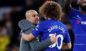 Pep Guardiola ซึ่งแมนเชสเตอร์ซิตีแพ้ได้เป็นครั้งแรกในฤดูกาลนี้และดาวิดลูอิสผู้ทำประตูที่สองของเชลซี