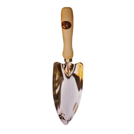 Copper trowel with wood handle