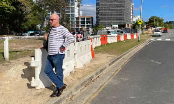 Queensland Nsw Border Residents Divided As Police Say Delays Will Continue For Months Queensland The Guardian