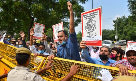 Journalists protest in New Delhi