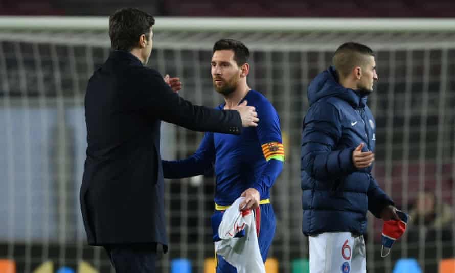 Mauricio Pochettino with Lionel Messi after PSG won at Barcelona