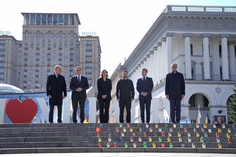 Poland’s prime minister Donald Tusk, UK prime minister Keir Starmer, Ukrainian president Volodymyr Zelenskyy and his wife, Olena Zelenska, French president Emmanuel Macron and German chancellor Friedrich Merz in Kyiv’s Maidan.