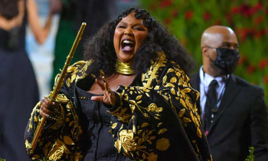 Met Gala 2022: politics rises to the surface on fashion’s biggest night – The Guardian Met Gala 2022: politics rises to the surface on fashion’s biggest night – The Guardian