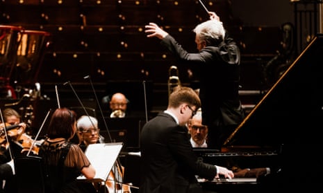 Edward Gardner conducts the Bergen Philharmonic Orchestra, with pianist Víkingur Ólafsson.