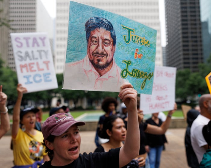 Trump says ICE should continue traffic stops after two men killed