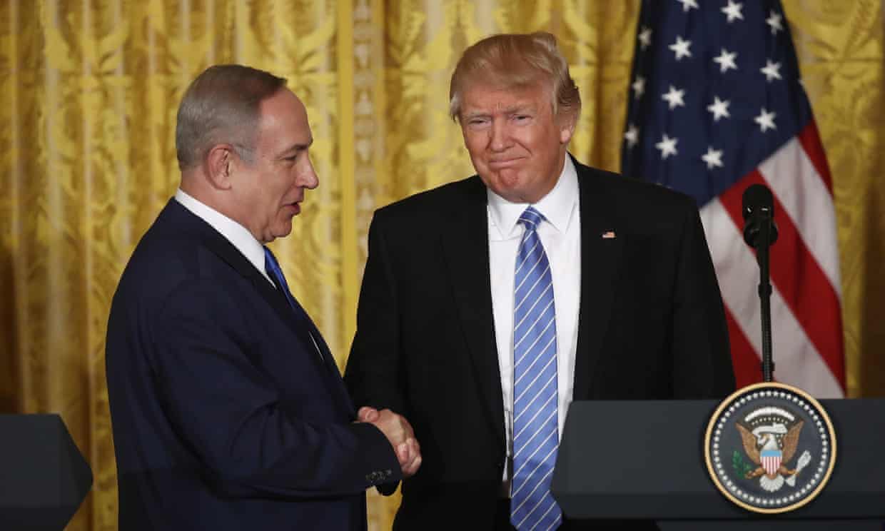 Speaking at press conference with Benjamin Netanyahu, US president says he is looking at multiple options for peace Trunp meets Bibi