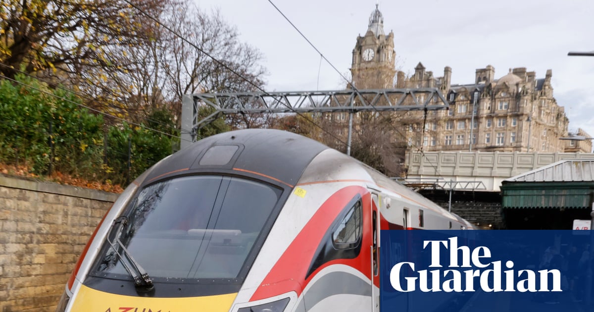 Government on track to lower train driver minimum age to 18 in Great Britain