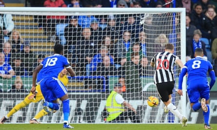 Chris Wood opens the scoring for Newcastle at Leicester from the penalty spot