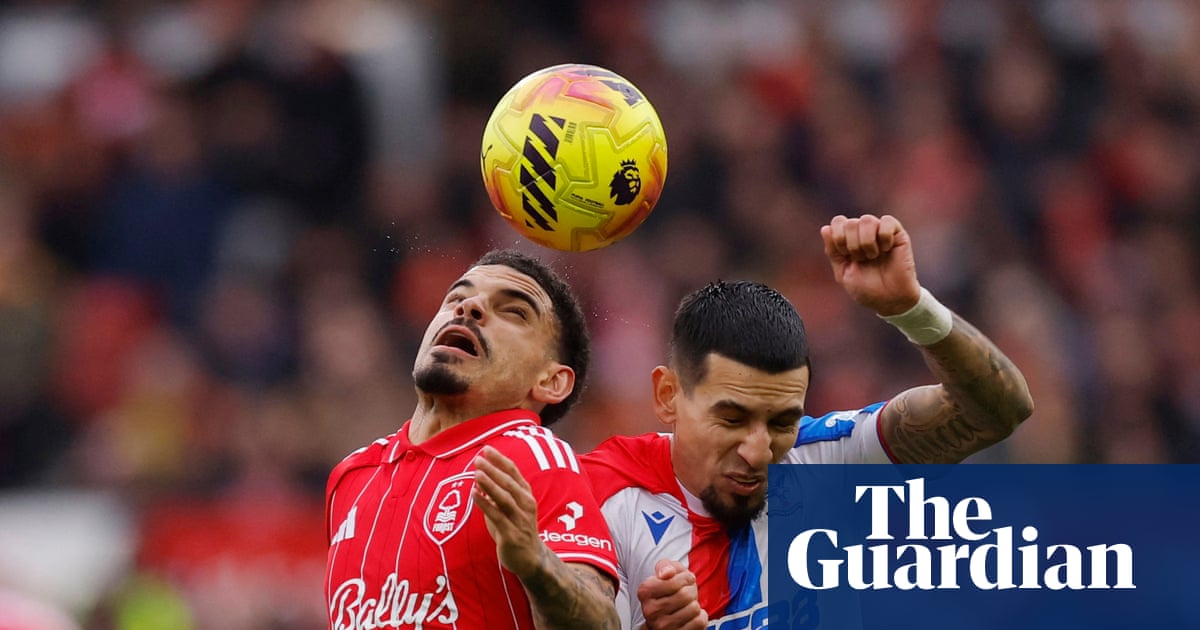 Ten-man Nottingham Forest earn valuable point in feisty clash with Crystal Palace Ten-man Nottingham Forest earn valuable point in feisty clash with Crystal Palace