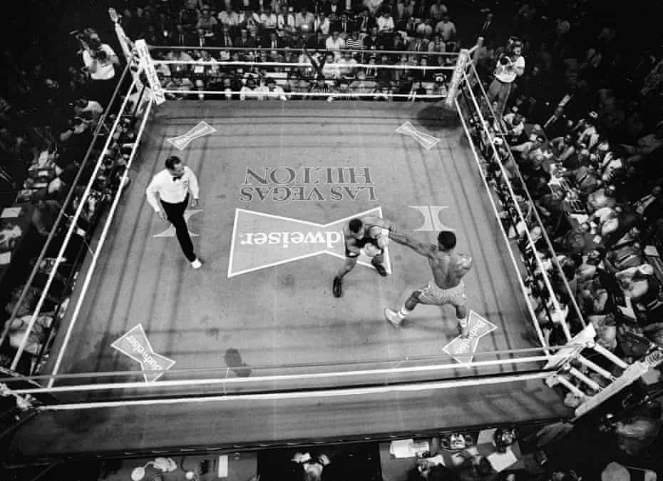 Frank Bruno v Mike Tyson in 1989