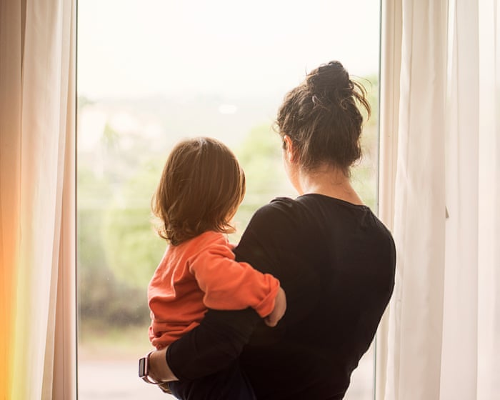 Nearly one in three single-parent households in Australia live in poverty, Hilda report shows