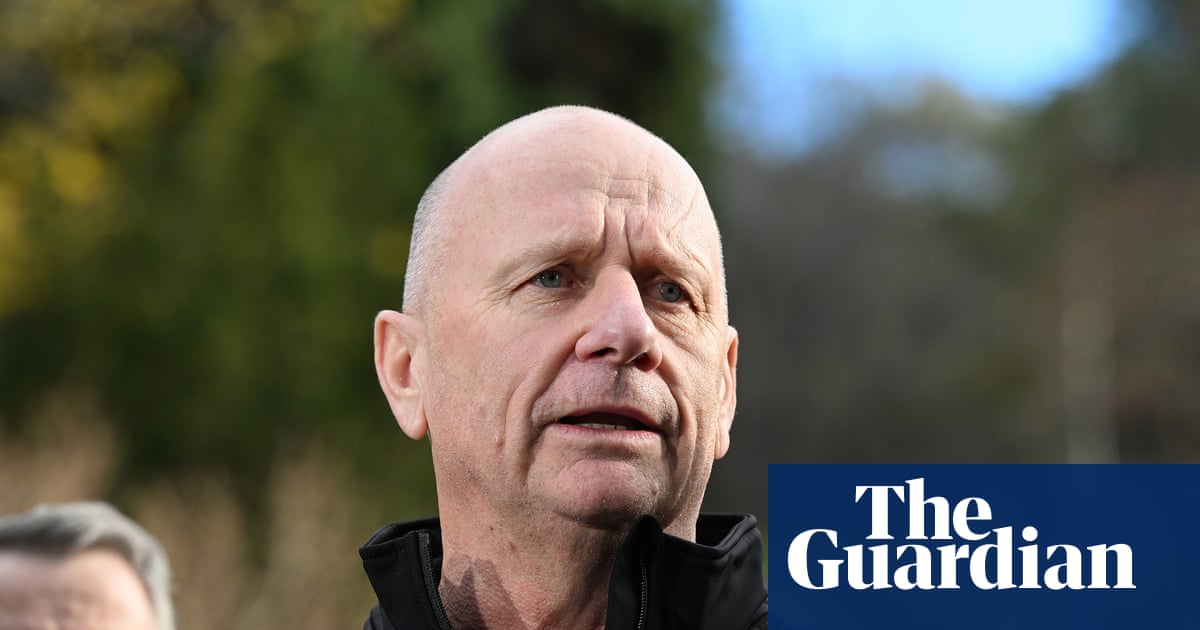 Tasmania Devils sign Ken Hinkley as first AFL coach in five-year deal