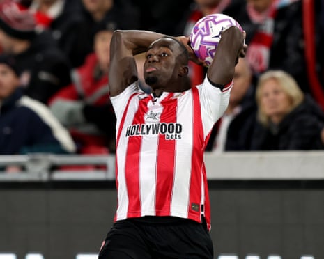 Ifab considers time limits for throw-ins Ifab considers time limits for throw-ins