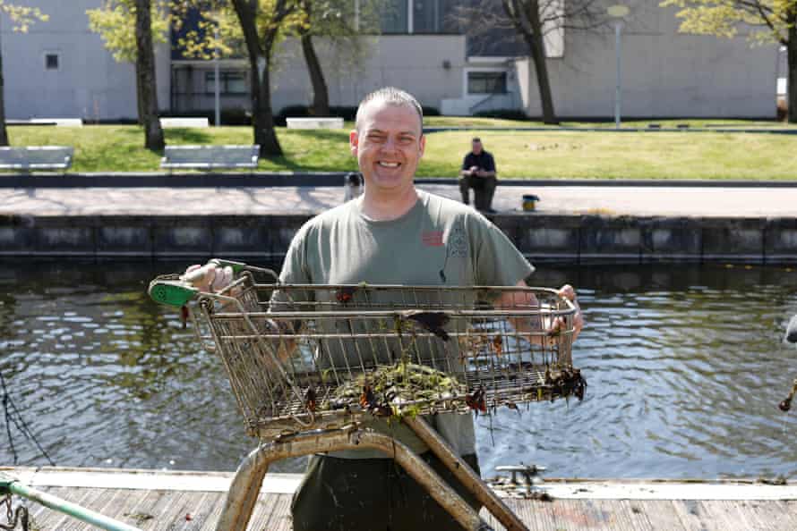 Mark McGeachin, the founder of Glasgow Magnet Fishing.