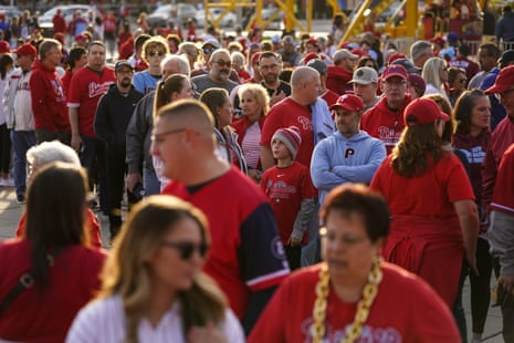 Astros-Phillies World Series: What are the gameday routines, fashions and  superstitions of players' wives? - ABC13 Houston