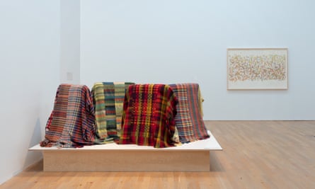 Rug reference: a view of Poncelet’s retrospective at Mima