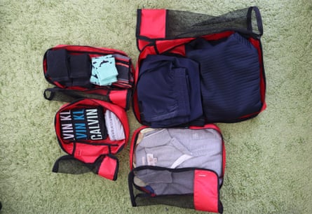 A photo of Amazon Essentials Packing Cubes