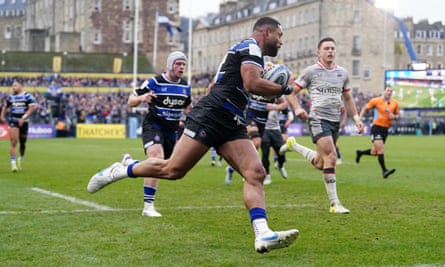 Bath’s Joe Cokanasiga keeps the try tap flowing with their ninth against Saracens