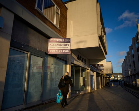 NEWTON AYCLIFFE, 08 December 2025 -
Shops on Beveridge Way in Newton Aycliffe, County Durham. Many shop units are abandoned and shuttered and some shopkeepers complain that the London based landlords are charging rents at “London prices”.
Christopher Thomond for The Guardian.
