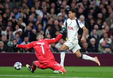 Brennan Johnson scores Tottenham’s first goal against Copenhagen.