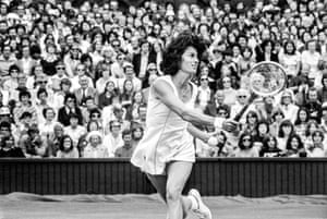 Virginia Wade vs Betty Stove at Wimbledon Ladies Final, 1 July 1977