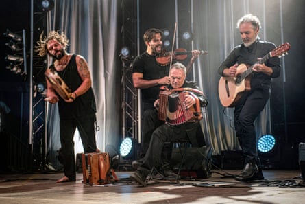 Canzoniere Grecanico Salentino in full flow.