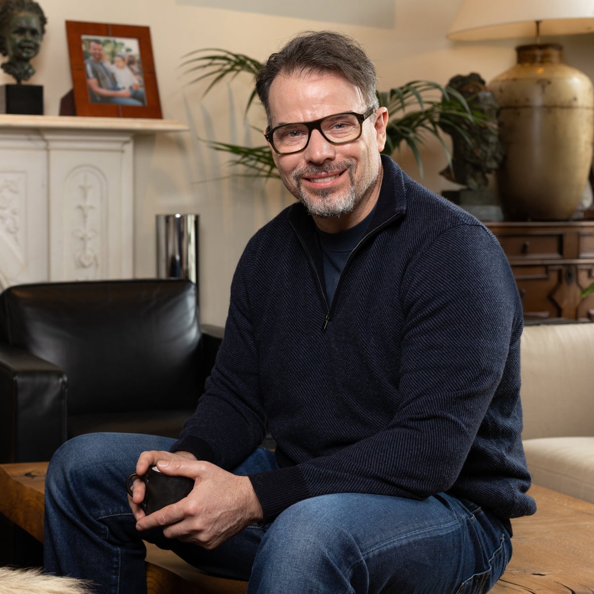 Billionaire Chris Rokos, who paid £330m in tax last year, to quit UK