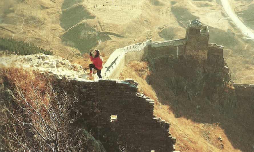 the bittersweet story of marina abramovic s epic walk on the great wall of china china holidays the guardian