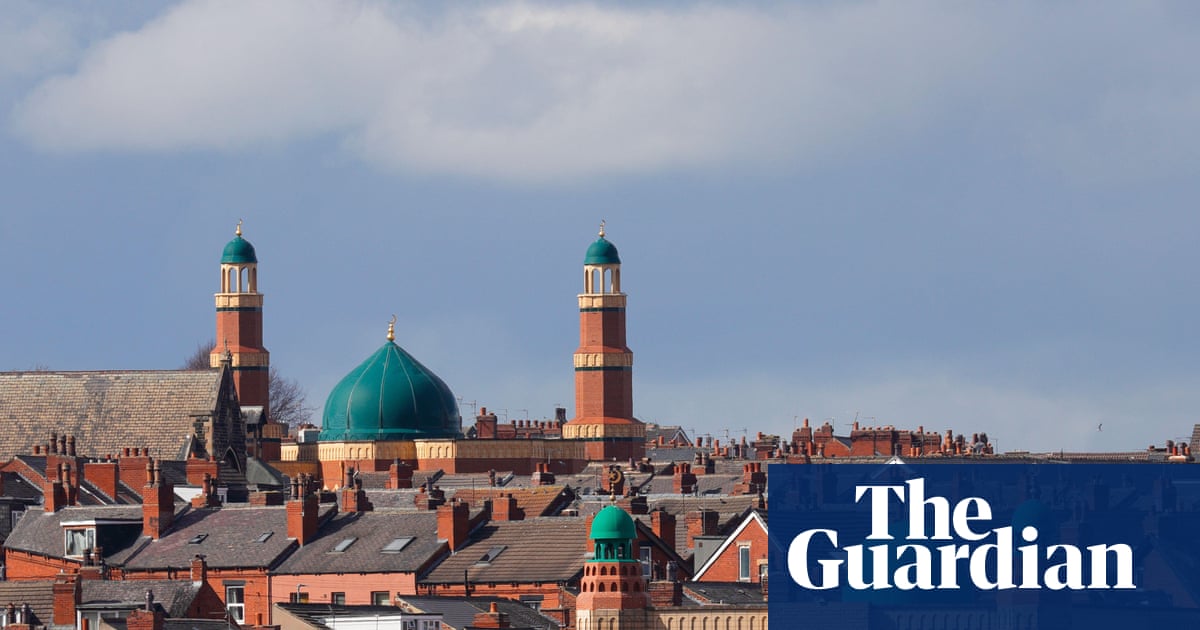 Flags and Christian nationalist slogans feature in soaring attacks on UK mosques