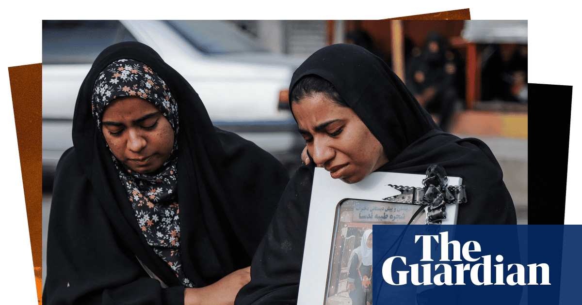 Mourning in the Middle East and Holi celebrations in India: Photos of the day – Tuesday