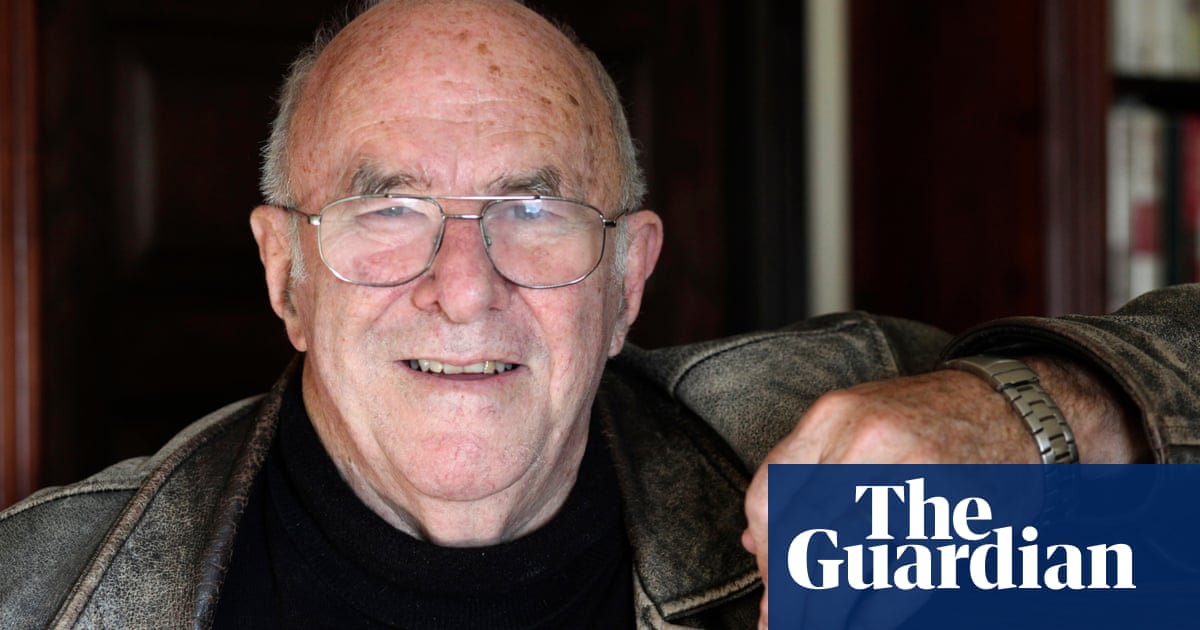 Clive James obituary