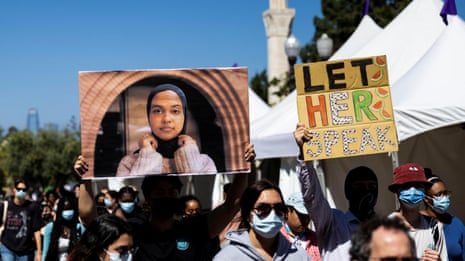 'Let her speak': students protest after USC cancels Muslim valedictorian's speech – video