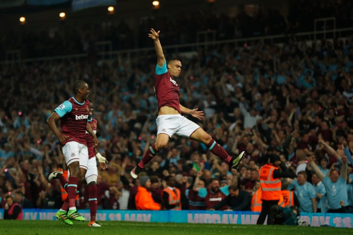 West Ham v Manchester United: last game at Upton Park – as it ...