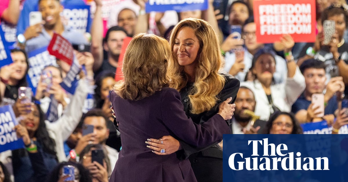 Trump claims without evidence that celebrities were paid to endorse Harris