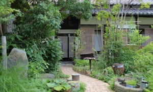 A house restored by Gungendo, which aims to value the styles and tastes from previous generations.